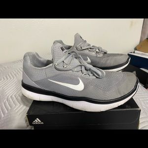 Nike Free Trainer V7 TB Mens Size 10 Wolf Grey
